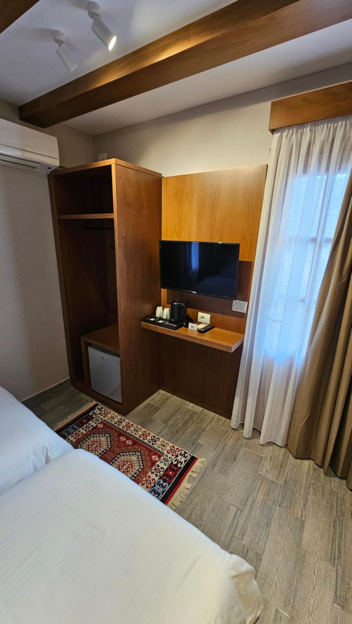 Gjirokastër Palorto Hotel מראה חיצוני תמונה
